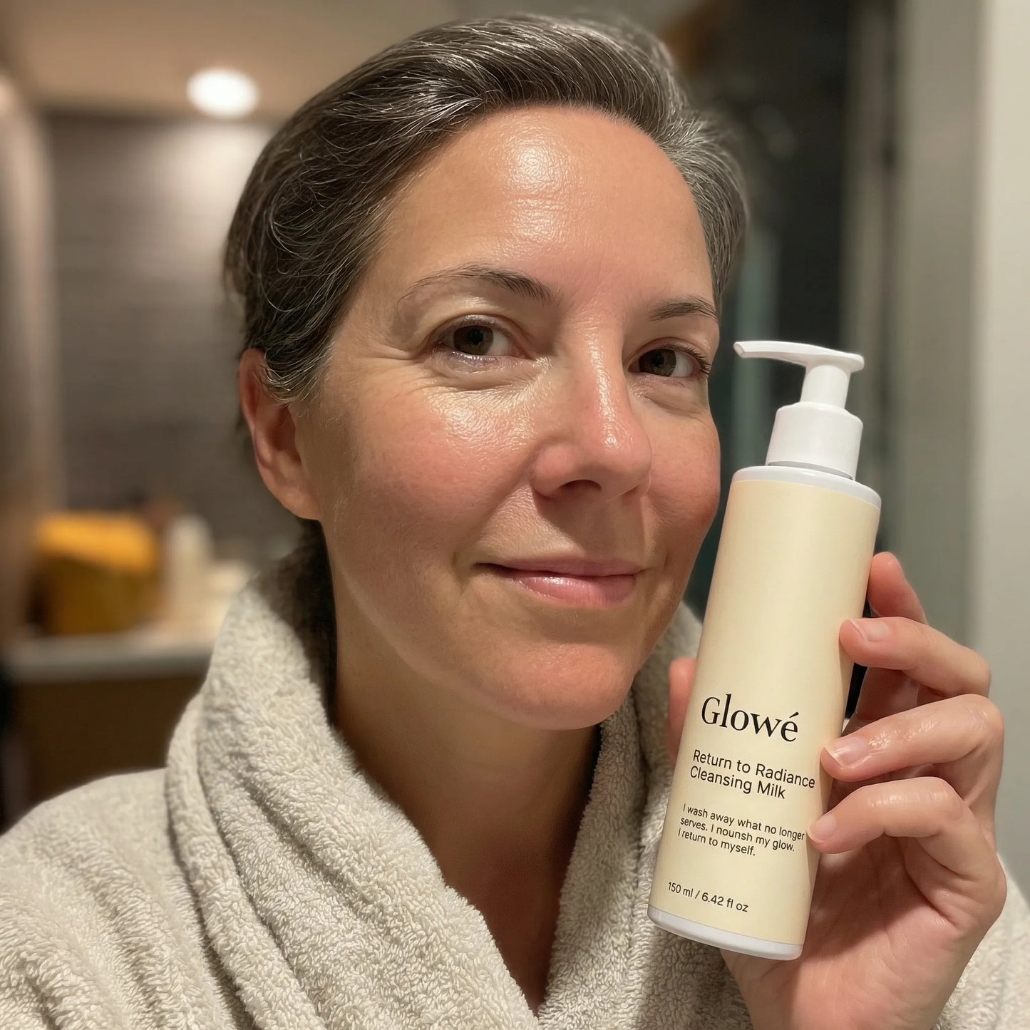Radiance Collection | Cleansing Milk with Nourishing Formula | Gentle Cleanser for Soft, Hydrated Skin 4